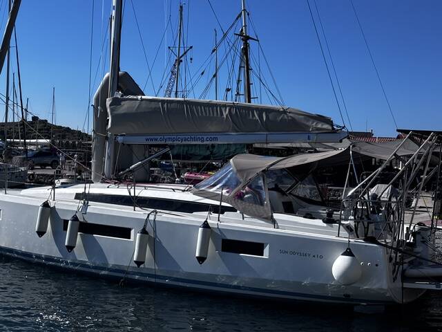 Sun Odyssey 410 Aris