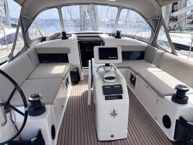 Sun Odyssey 490 Avra